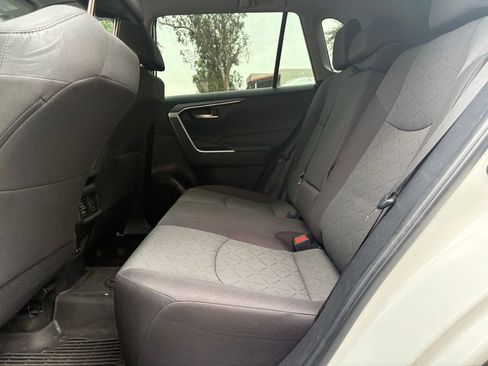 Used 2023 Toyota RAV4 XLE AWD/4WD image 10