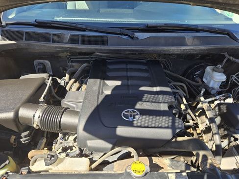 Used 2011 Toyota Tundra 4x4 Double Cab w/ Tow Pkg image 27