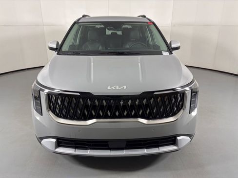 New 2026 Kia Carnival EX image 3