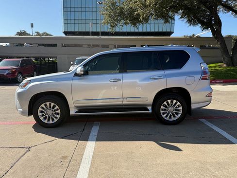 Used 2017 Lexus GX 460 Base AWD 4dr SUV image 3