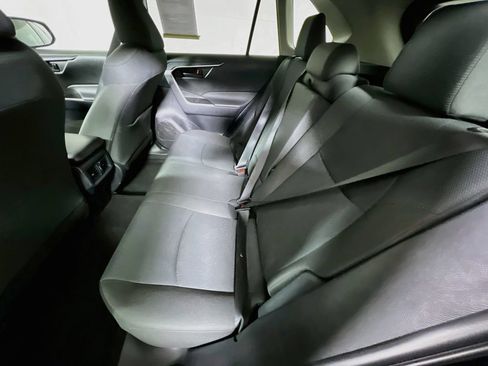 Certified 2025 Toyota RAV4 LE AWD/4WD image 21