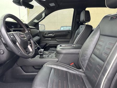 Used 2022 GMC Sierra 1500 AT4X image 16