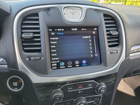 Used 2020 Chrysler 300 Touring w/ Sport Appearance Package RWD image 25
