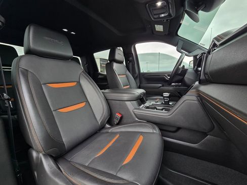 Used 2023 GMC Sierra 1500 AT4 image 29
