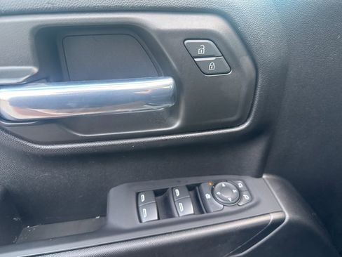 Certified 2022 Chevrolet Silverado 1500 Custom image 19