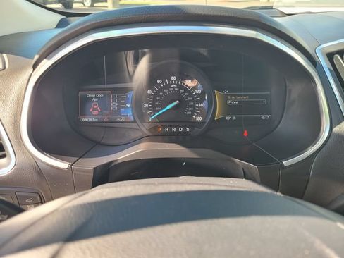 Used 2019 Ford Edge Titanium AWD/4WD image 29