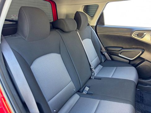 Used 2021 Kia Soul LX FWD image 30
