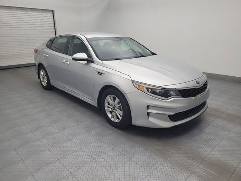 Used 2016 Kia Optima LX image 11