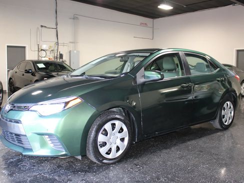 Used 2016 Toyota Corolla LE FWD image 6
