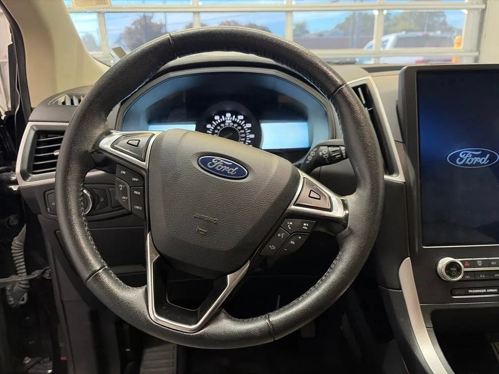 Used 2024 Ford Edge SEL AWD/4WD image 23