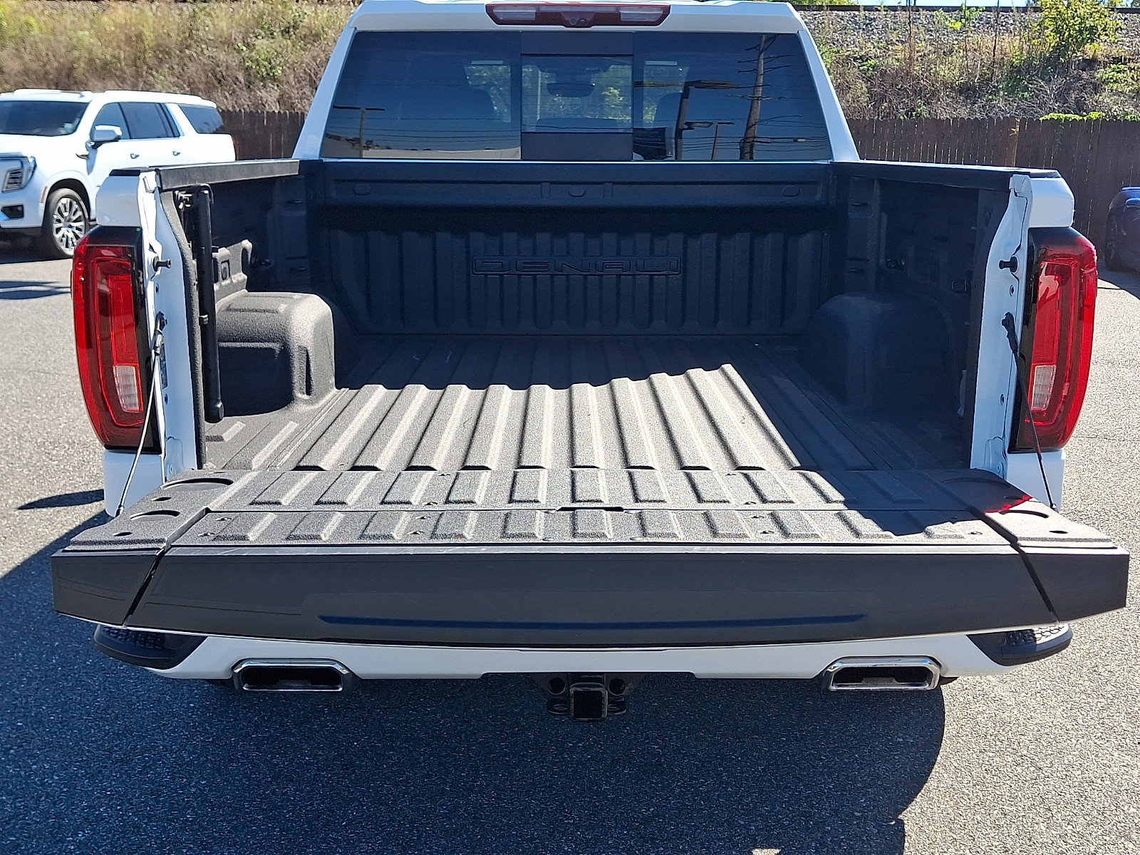 Certified 2023 GMC Sierra 1500 Denali w/ Denali Reserve Package AWD/4WD image 32