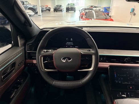 Used 2025 INFINITI QX80 Autograph AWD/4WD image 13