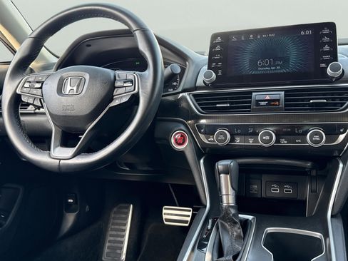 Used 2022 Honda Accord Sport Special Edition image 10