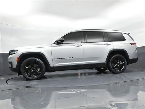 Used 2021 Jeep Grand Cherokee L Laredo RWD image 32