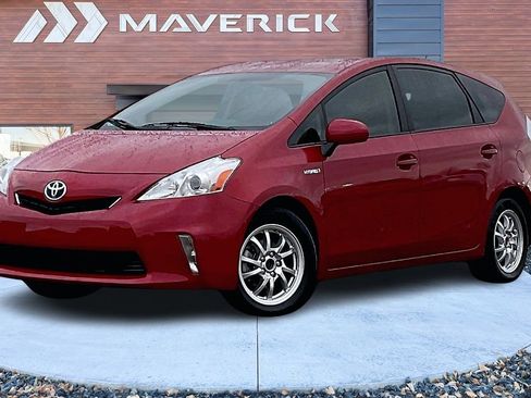 Used 2014 Toyota Prius V Two image 3