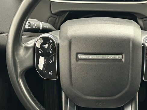 Used 2020 Land Rover Range Rover Evoque SE AWD/4WD image 11