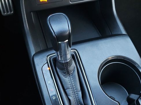 Used 2024 Honda Civic Sport image 11