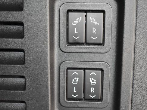 Used 2024 Chevrolet Traverse RS w/ LPO, Floor Liner Package AWD/4WD image 16