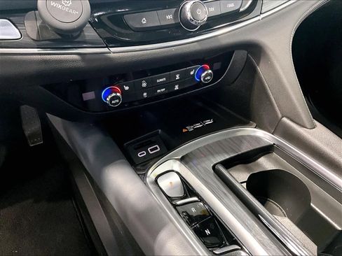 Used 2024 Buick Enclave Essence w/ Experience Buick Package image 27