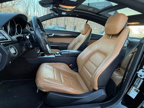 Used 2015 Mercedes-Benz E 400 E 400 4MATIC Coupe 2D image 2