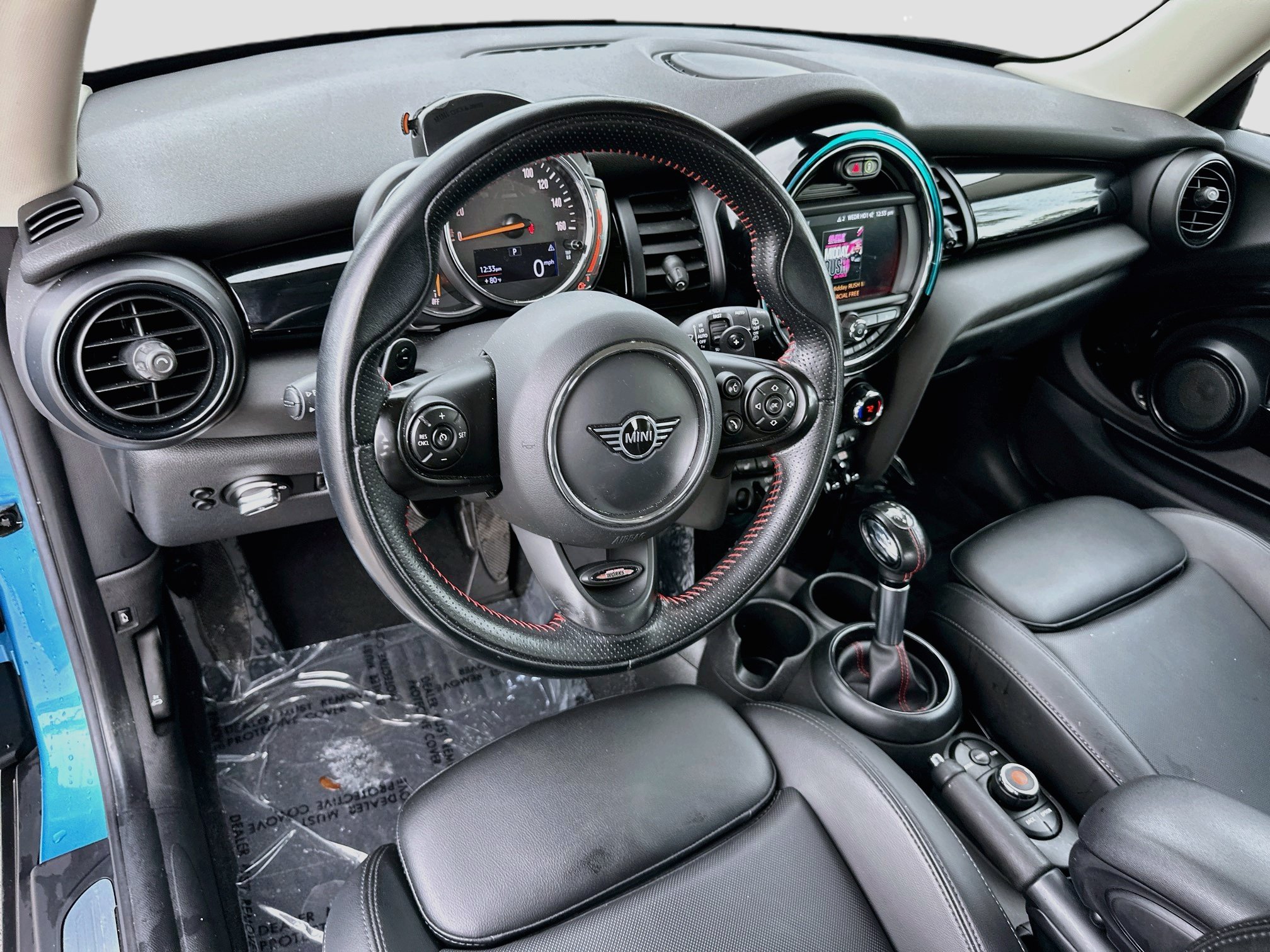 Used 2019 MINI Cooper S w/ Signature Upholstery Package FWD image 9