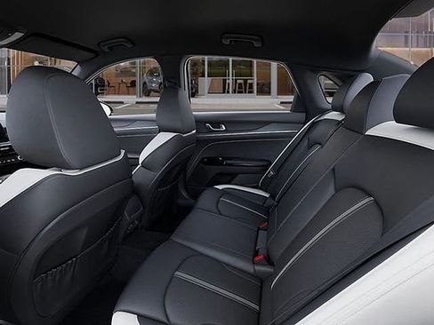 New 2025 Kia K5 GT-Line image 34