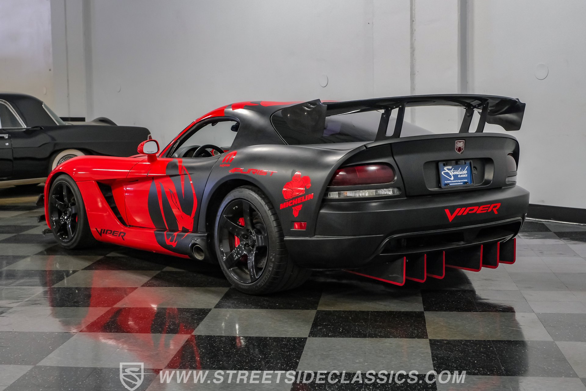 Used 2006 Dodge Viper SRT-10 RWD image 9
