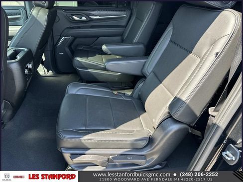 Used 2022 GMC Yukon XL Denali AWD/4WD image 13
