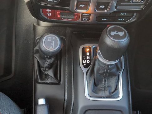 Used 2024 Jeep Wrangler Rubicon w/ Safety Group image 20