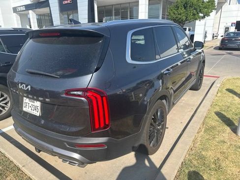 Used 2022 Kia Telluride SX w/ Towing Package FWD image 4