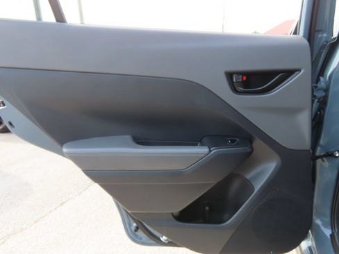 Used 2024 Subaru Crosstrek 2.0i Premium AWD/4WD image 22