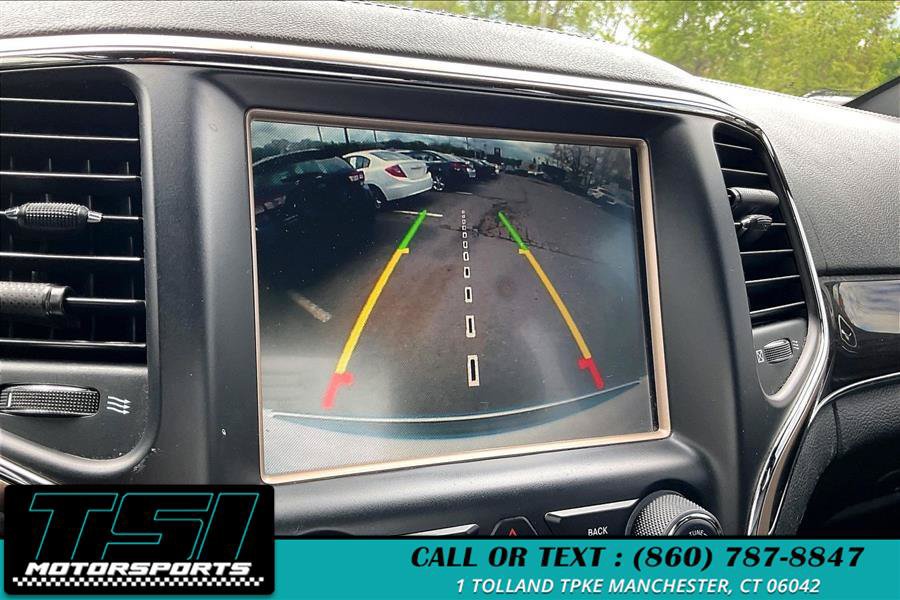 Used 2017 Jeep Grand Cherokee Overland AWD/4WD image 18