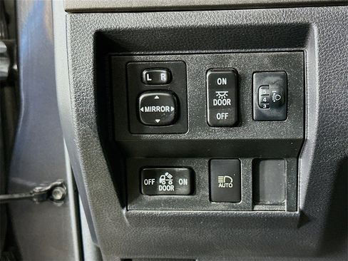 Used 2021 Toyota Tundra SR5 image 12