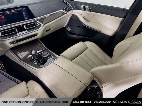 Used 2022 BMW X5 xDrive40i w/ M Sport Package AWD/4WD image 24