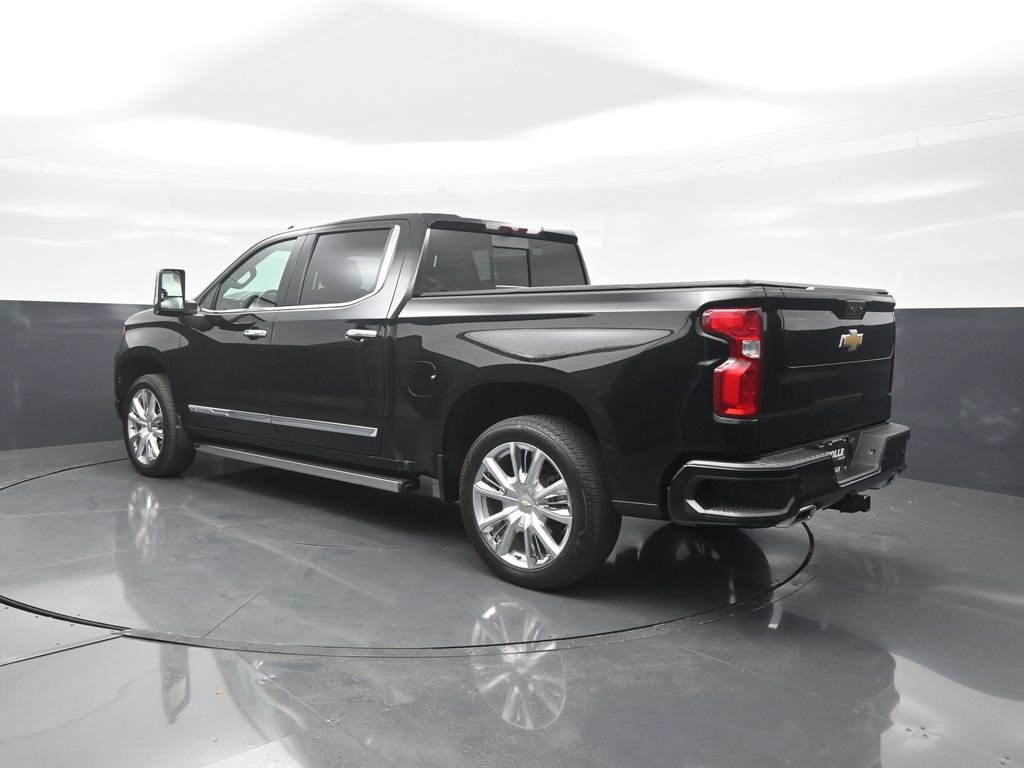 Used 2024 Chevrolet Silverado 1500 High Country w/ High Country Premium Package AWD/4WD image 5