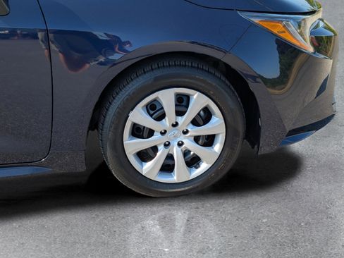Used 2023 Toyota Corolla LE image 6