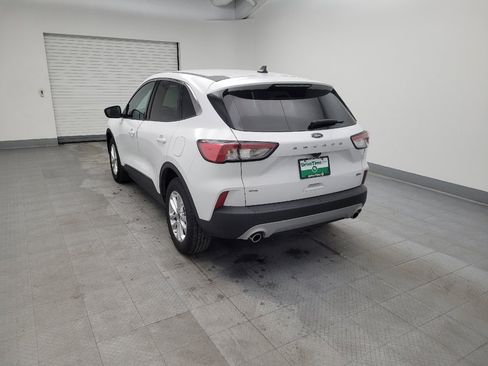Used 2021 Ford Escape SE image 5