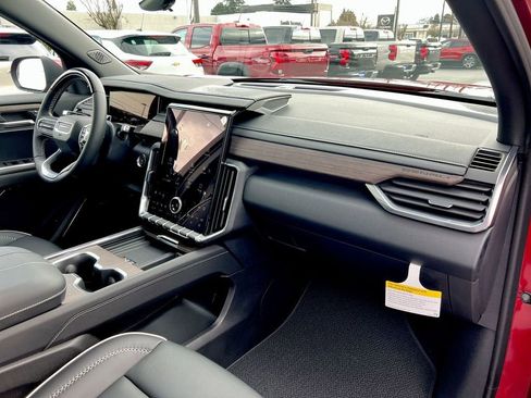 New 2026 GMC Acadia Denali w/ Super Cruise Package image 23