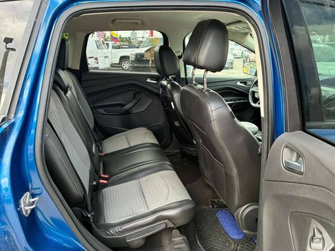 Used 2017 Ford Escape SE w/ SE Sport Appearance Package FWD image 13