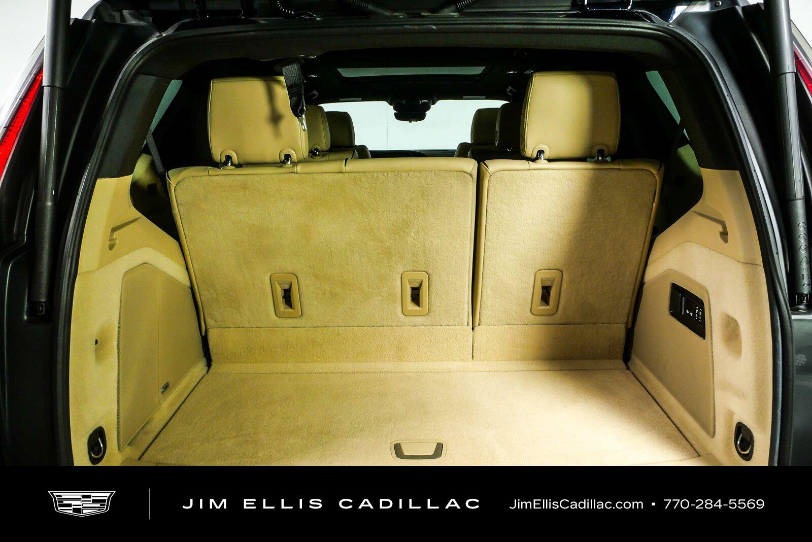 Used 2023 Cadillac Escalade Premium Luxury w/ Performance Package RWD image 33