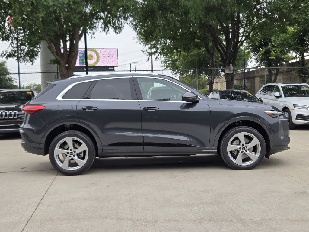 Used 2026 Audi Q5 Premium Plus w/ Premium Plus AWD/4WD image 7