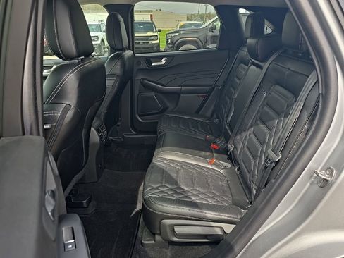 Certified 2023 Ford Escape Platinum w/ Premium Technology Package AWD/4WD image 21