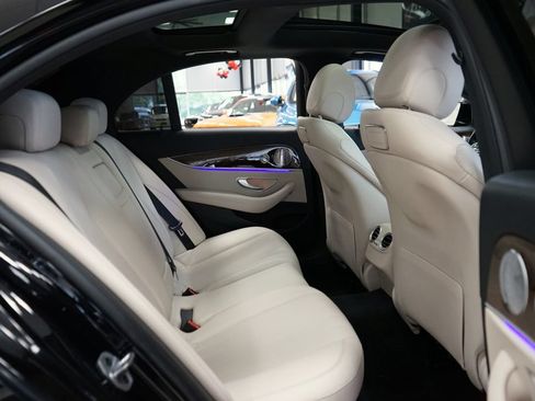 Used 2019 Mercedes-Benz E 300 4MATIC image 14
