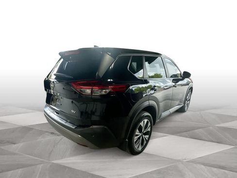 Used 2023 Nissan Rogue SV FWD image 8