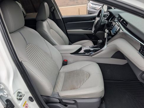 Used 2018 Toyota Camry SE FWD image 8