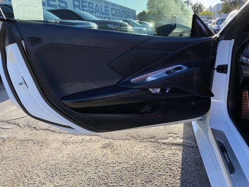 Used 2022 Chevrolet Corvette Stingray Coupe w/ Engine Appearance Package image 20