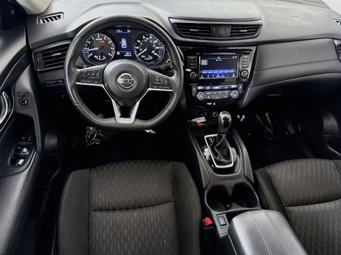 Used 2020 Nissan Rogue SV FWD image 17