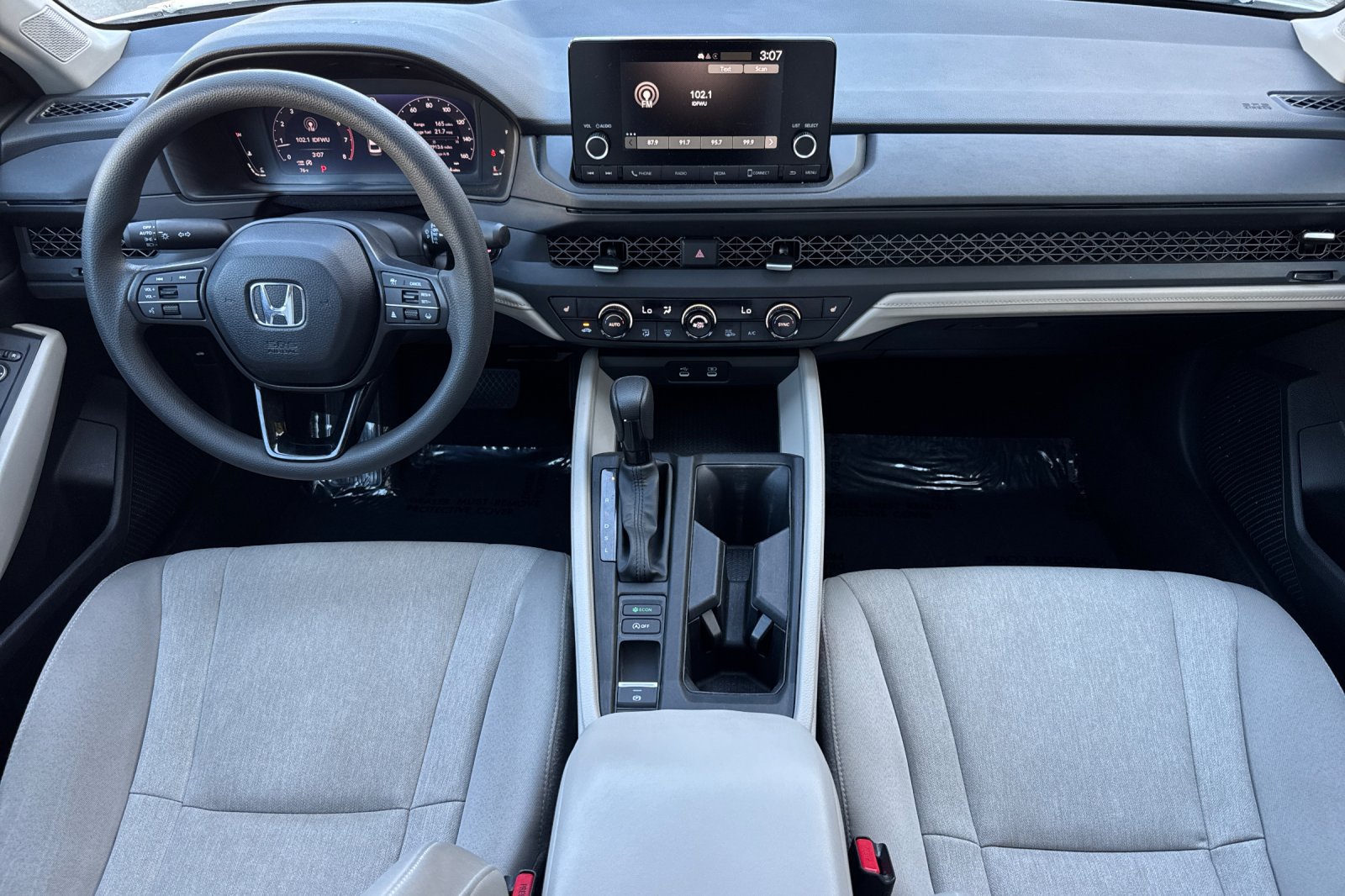Used 2025 Honda Accord SE image 13