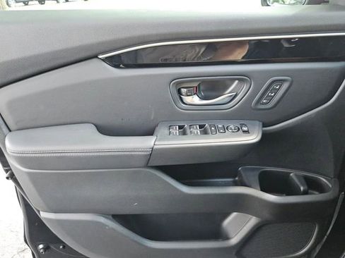 Certified 2025 Honda Pilot Touring image 28
