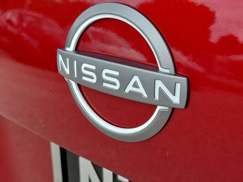 Used 2025 Nissan Versa SR w/ Trunk Package FWD image 12